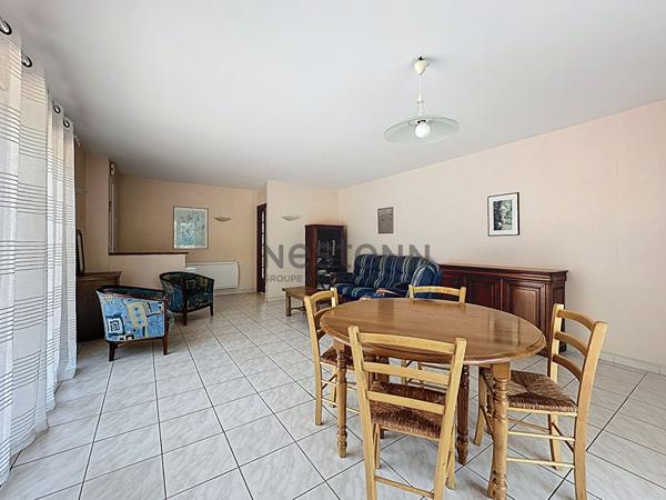 Maison familiale sur terrain de 2200m2 à vendre à Candé - plus de 200m2 - 4 chambres