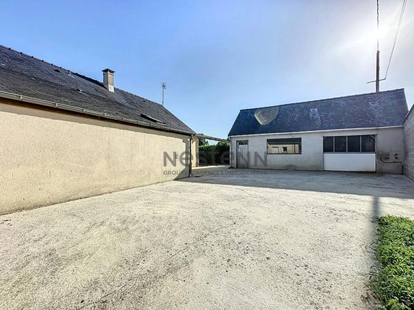 Maison familiale sur terrain de 2200m2 à vendre à Candé - plus de 200m2 - 4 chambres