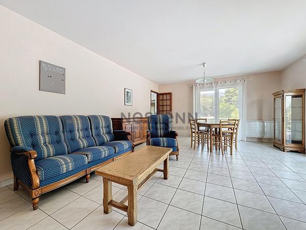 Maison familiale sur terrain de 2200m2 à vendre à Candé - plus de 200m2 - 4 chambres