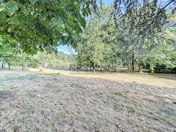 Maison familiale sur terrain de 2200m2 à vendre à Candé - plus de 200m2 - 4 chambres