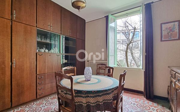 Maison à vendre    5 pièces •  Alès