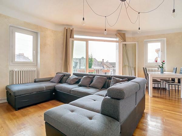 Appartement Brive La Gaillarde quartier des Rosiers - 106 m2 - 2 ème étages - balcon - cave - 3 chambres