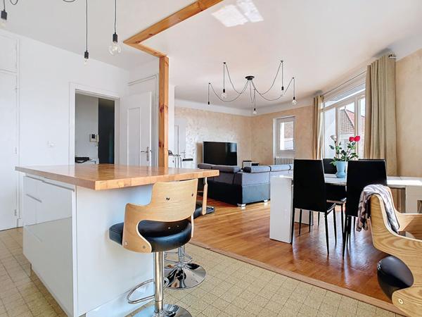 Appartement Brive La Gaillarde quartier des Rosiers - 106 m2 - 2 ème étages - balcon - cave - 3 chambres