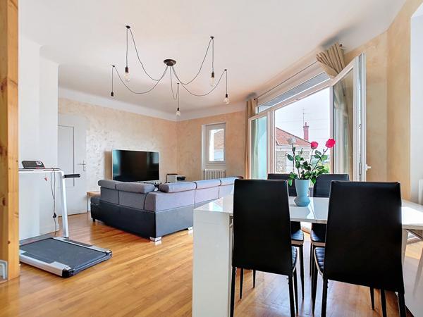 Appartement Brive La Gaillarde quartier des Rosiers - 106 m2 - 2 ème étages - balcon - cave - 3 chambres