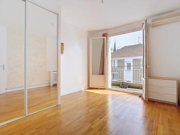 Appartement Brive La Gaillarde quartier des Rosiers - 106 m2 - 2 ème étages - balcon - cave - 3 chambres