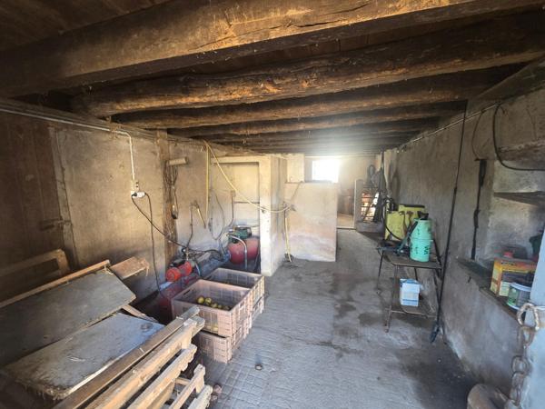 une propriété avec dépendances à Auxonne