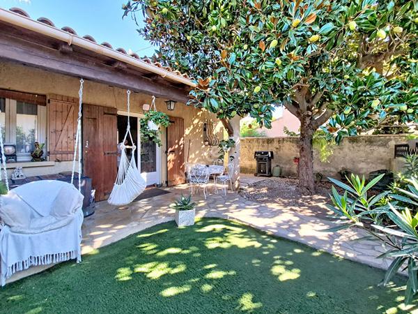 Maison à Pignans : Un Havre de Paix au Coeur de la Campagne et à deux pas du village