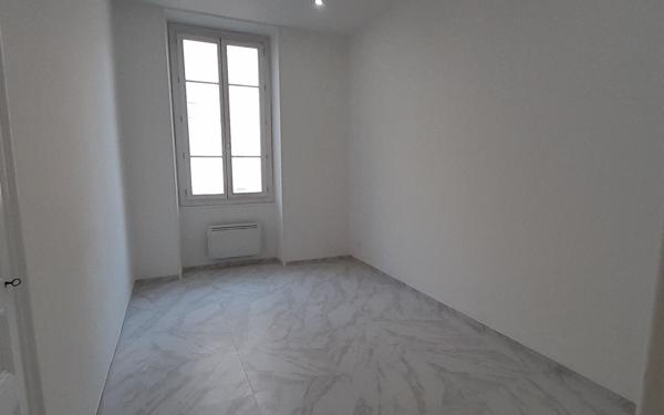 Appartement à louer    3 pièces •  Nice