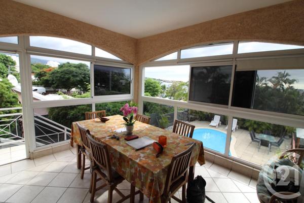 Maison à vendre  4 pièces - 111 m2 LA POSSESSION - 974