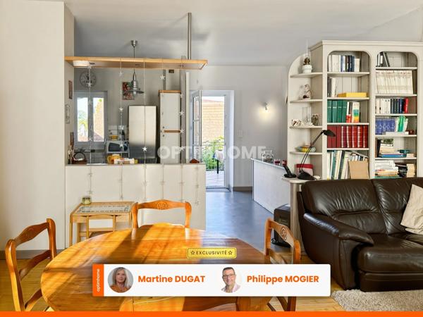 Maison de bourg rénovée, 6 pièces, garage, terrasse et cour à SAINT GERAND LE PUY (03)