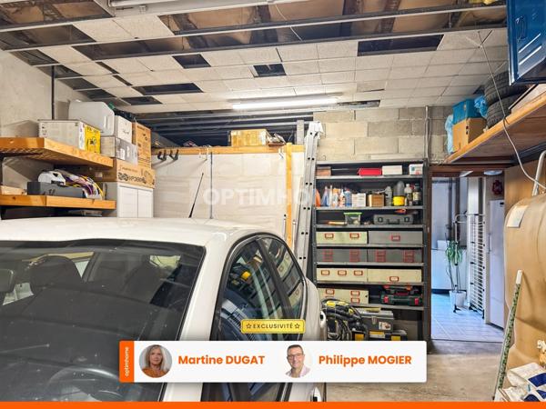 Maison de bourg rénovée, 6 pièces, garage, terrasse et cour à SAINT GERAND LE PUY (03)