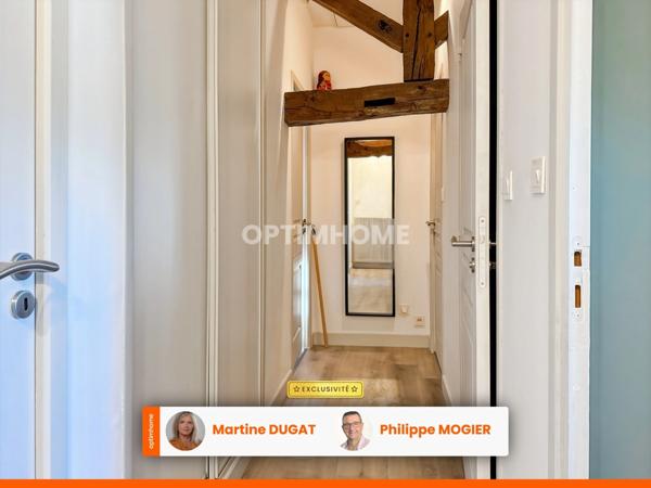 Maison de bourg rénovée, 6 pièces, garage, terrasse et cour à SAINT GERAND LE PUY (03)