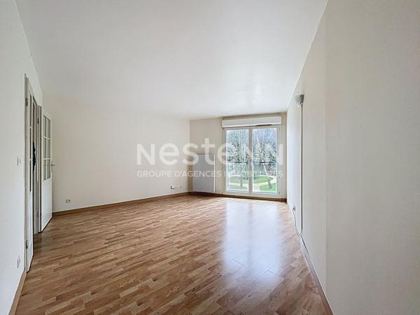 Appartement T2 1 chambre - Sainte-Anne à Nantes, place de parking.