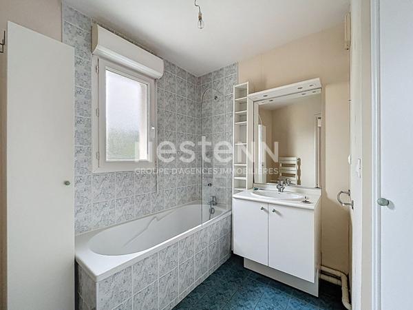 Appartement T2 1 chambre - Sainte-Anne à Nantes, place de parking.