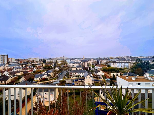 Appartement à vendre à Saint-Jean-le-Blanc, Dernier étage avec vue exceptionnelle sur Orléans