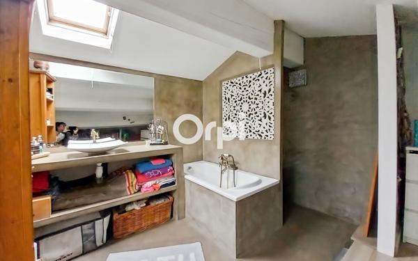 Appartement à vendre    4 pièces • 54,69 m2 La Ciotat