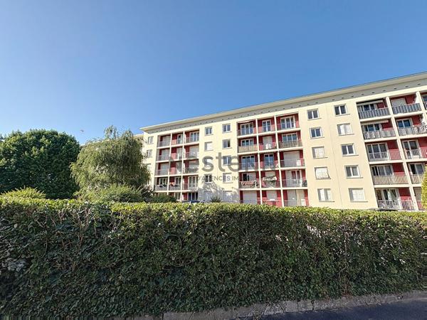 Appartement Limoges 4 pièce(s) 63,98 m2, 2 chambres, balcon, place de parking privée, cave , séchoir