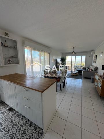 Appartement trois pièces rénové vue mer