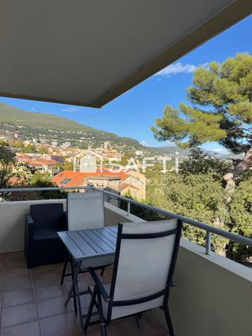 Appartement trois pièces rénové vue mer