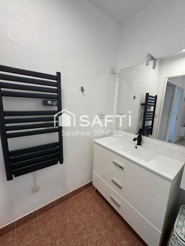 Appartement trois pièces rénové vue mer