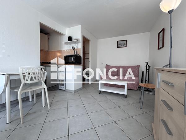 Location Studio meublé 19.86 m² - 13 RUE ANDRE GABARET La Rochelle 17000