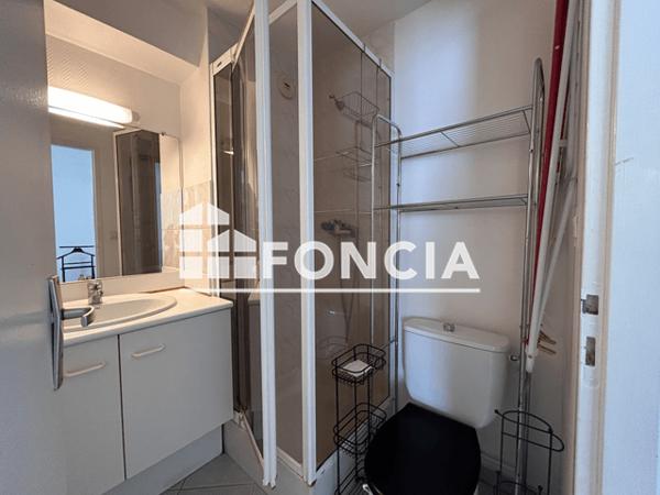 Location Studio meublé 19.86 m² - 13 RUE ANDRE GABARET La Rochelle 17000