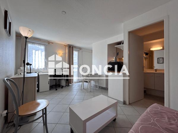 Location Studio meublé 19.86 m² - 13 RUE ANDRE GABARET La Rochelle 17000