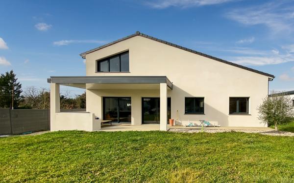 Maison à vendre    5 pièces •  Albias