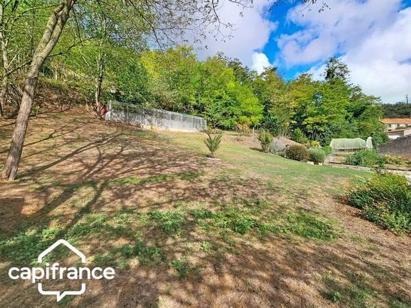 Maison 91 m² – 3 chambres – garage et dépendances – terrain 2 989 m² – Thouars
