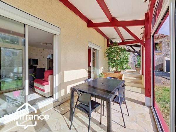 Maison 91 m² – 3 chambres – garage et dépendances – terrain 2 989 m² – Thouars