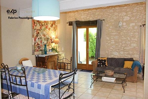 Propriété rare de 8,5 ha avec vue dominante, gîtes, sans contrainte d’exploitation