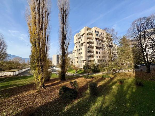 Vente Appartement 4 pièces 77 m2 à Meylan