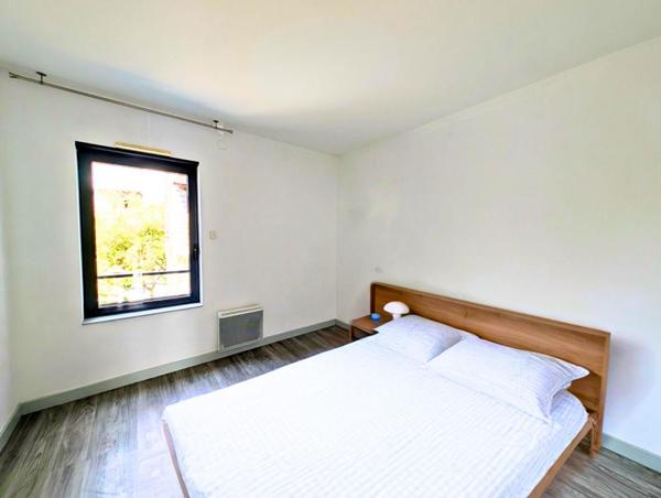 Grand T3 lumineux avec terrasse et stationnement dans le centre ville de Thouaré sur Loire