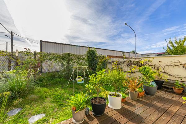 BEGLES STADE MOGA - MAISON 4 PIÈCES AVEC JARDIN ET GARAGE 