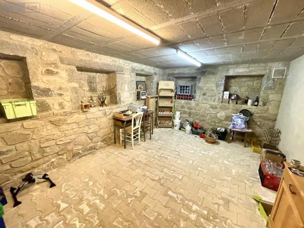 Maison à vendre à Saint-Chély-d'Apcher en Lozère (48200), ref : 48032-208