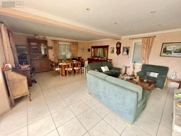 Maison à vendre à Saint-Chély-d'Apcher en Lozère (48200), ref : 48032-208