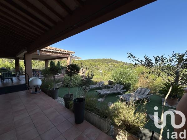 Maison à vendre 6 pièces 221 m² Villeneuve-lès-Avignon