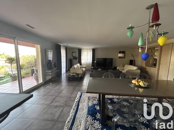 Maison à vendre 6 pièces 221 m² Villeneuve-lès-Avignon