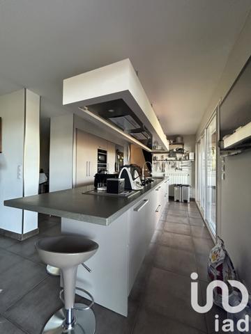 Maison à vendre 6 pièces 221 m² Villeneuve-lès-Avignon