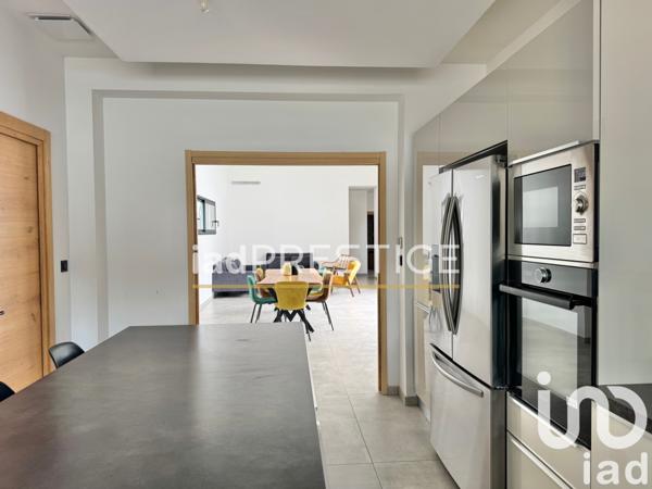 Maison à vendre 6 pièces 150 m² Nîmes-Saint-Césaire