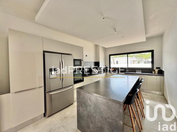 Maison à vendre 6 pièces 150 m² Nîmes-Saint-Césaire