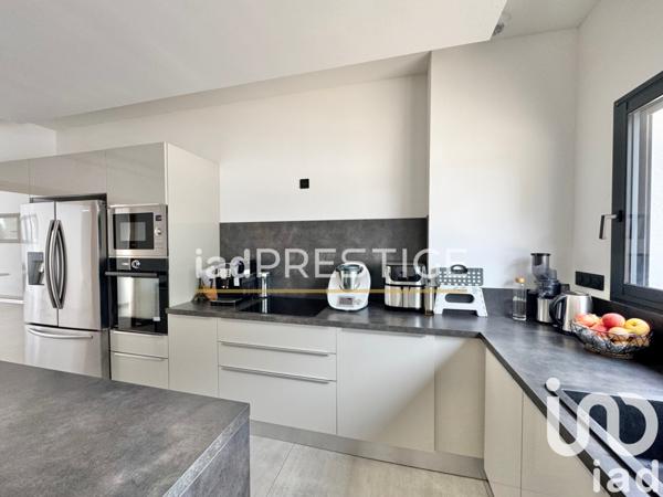 Maison à vendre 6 pièces 150 m² Nîmes-Saint-Césaire