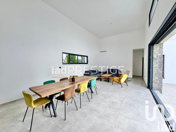 Maison à vendre 6 pièces 150 m² Nîmes-Saint-Césaire