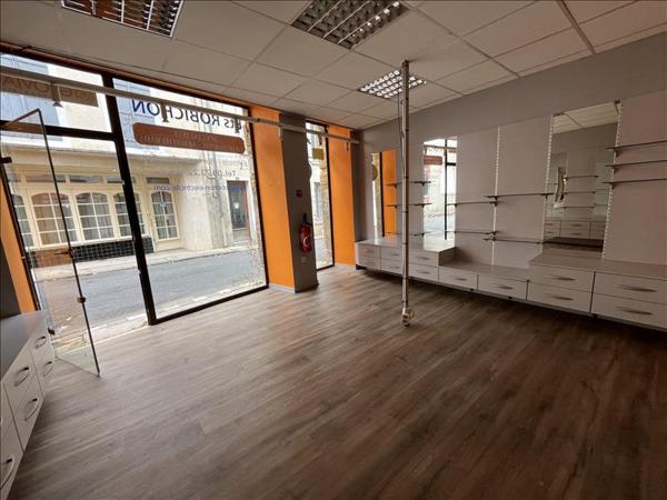 Local commercial à louer |  EXCIDEUIL |  1 pièce | 54 m²