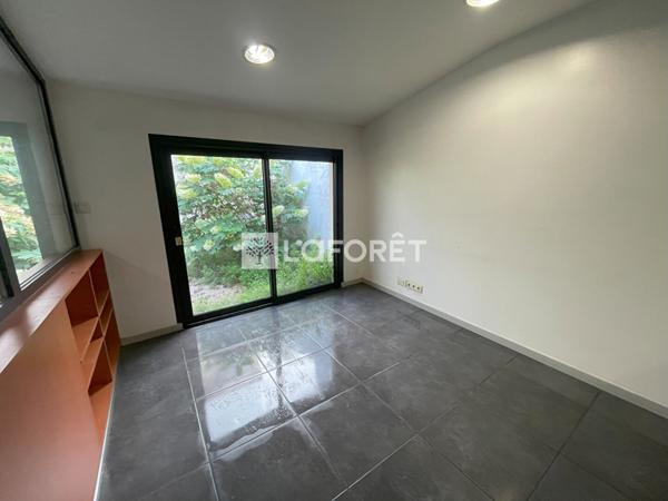 Location local commercial Pamiers - 6 pièce(s) - 107 m² - 900 €/mois