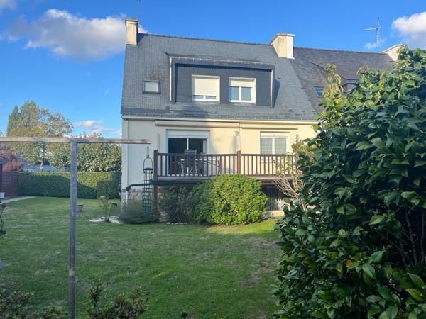 Maison 4 chambres avec grand terrain à vendre à Vannes, à proximité de la gare