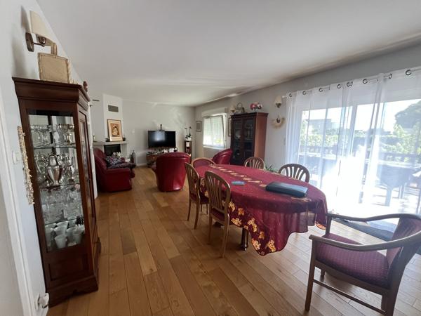 Maison 4 chambres avec grand terrain à vendre à Vannes, à proximité de la gare