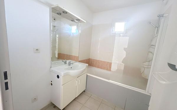 Appartement à louer    3 pièces • 59,56 m2 Montfavet - Avignon