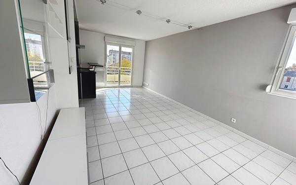 Appartement à louer    3 pièces • 59,96 m2 Avignon