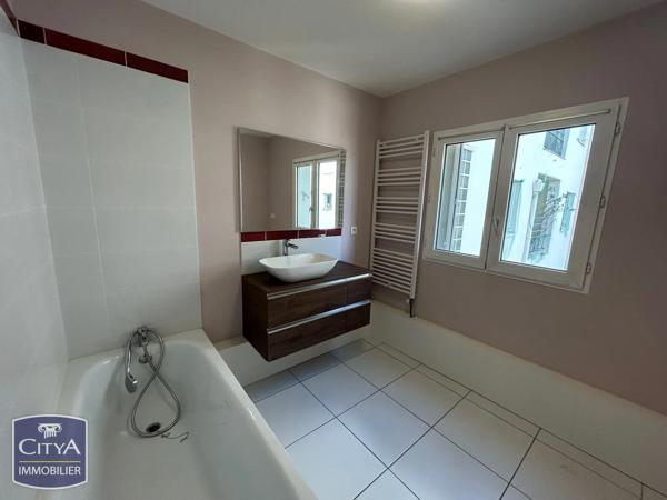 Appartement à vendre 5 pièces 121.5m² Poitiers (86000)